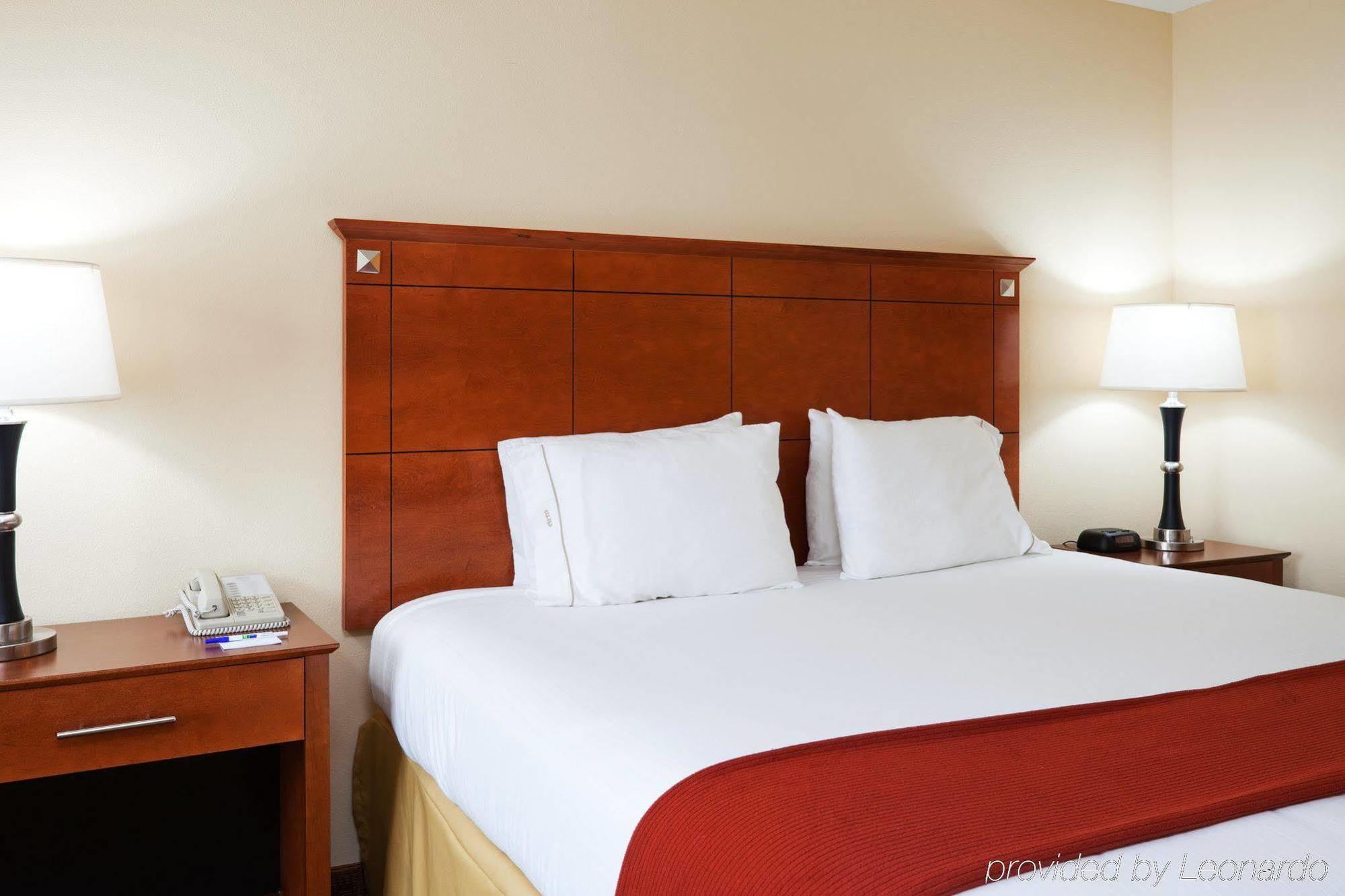 Holiday Inn Express Phenix City-Fort Benning By Ihg Exterior photo