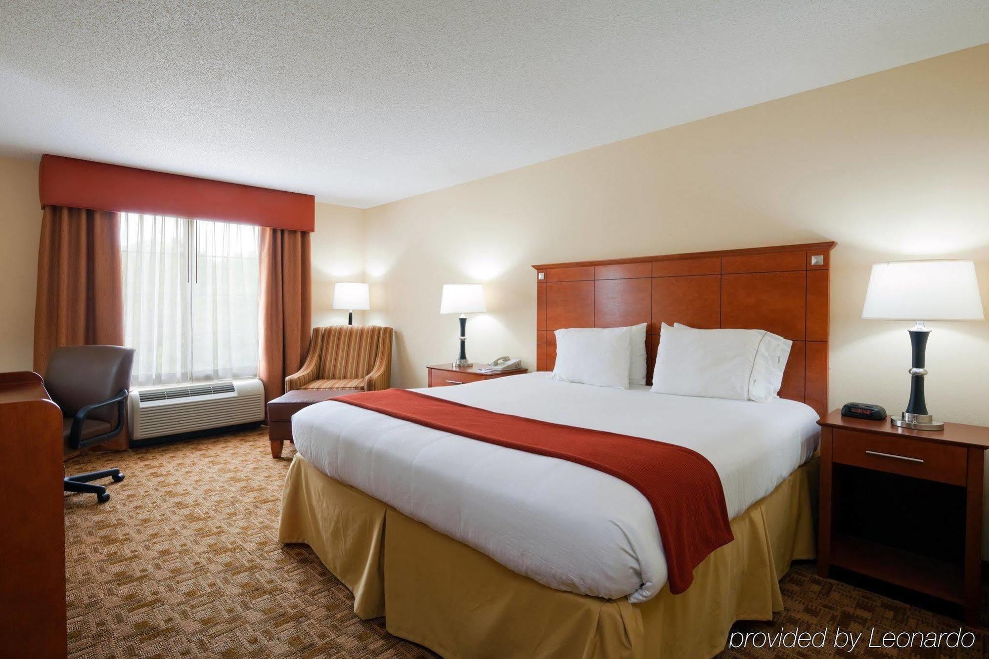 Holiday Inn Express Phenix City-Fort Benning By Ihg Exterior photo